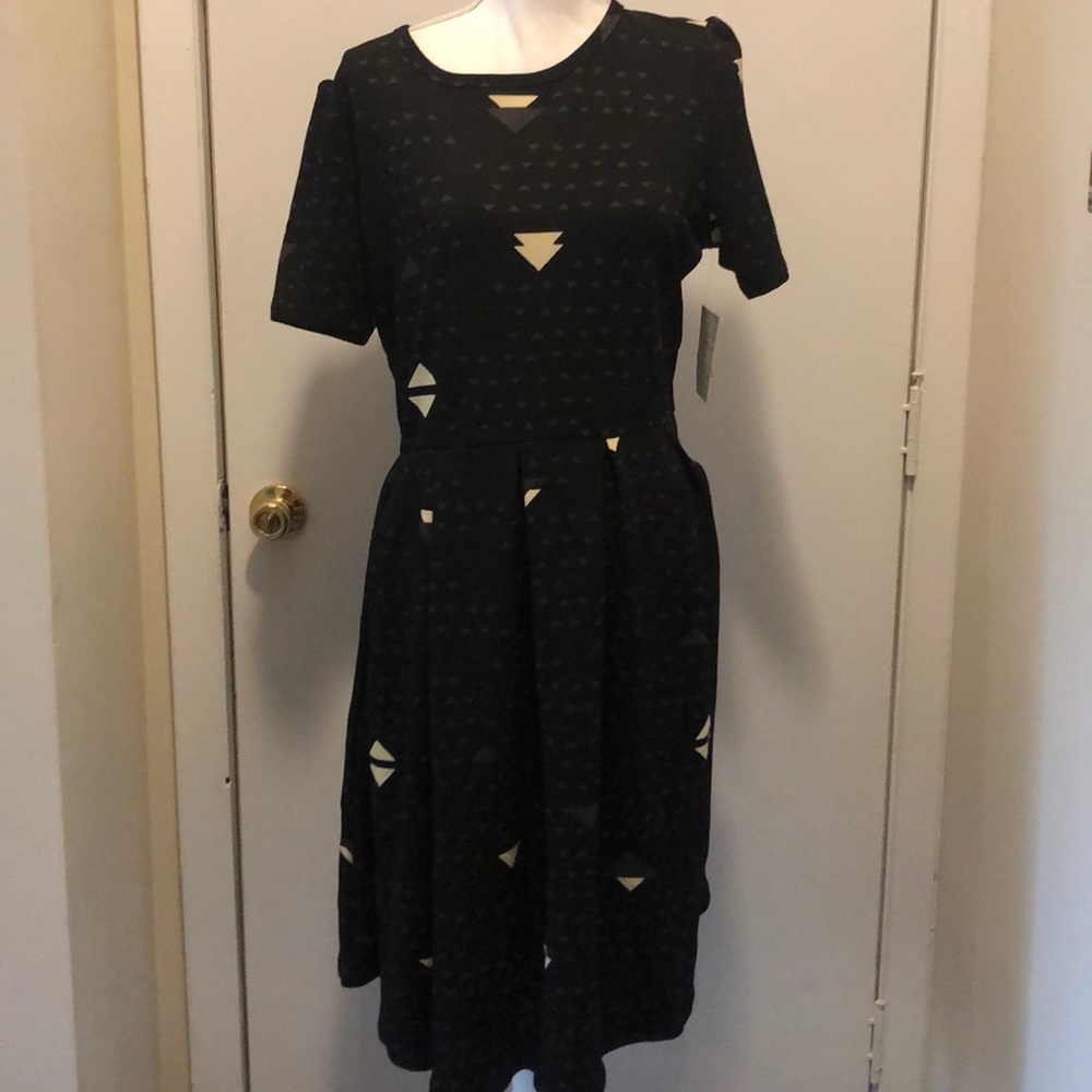 2xl Amelia — Lularoe - with pockets